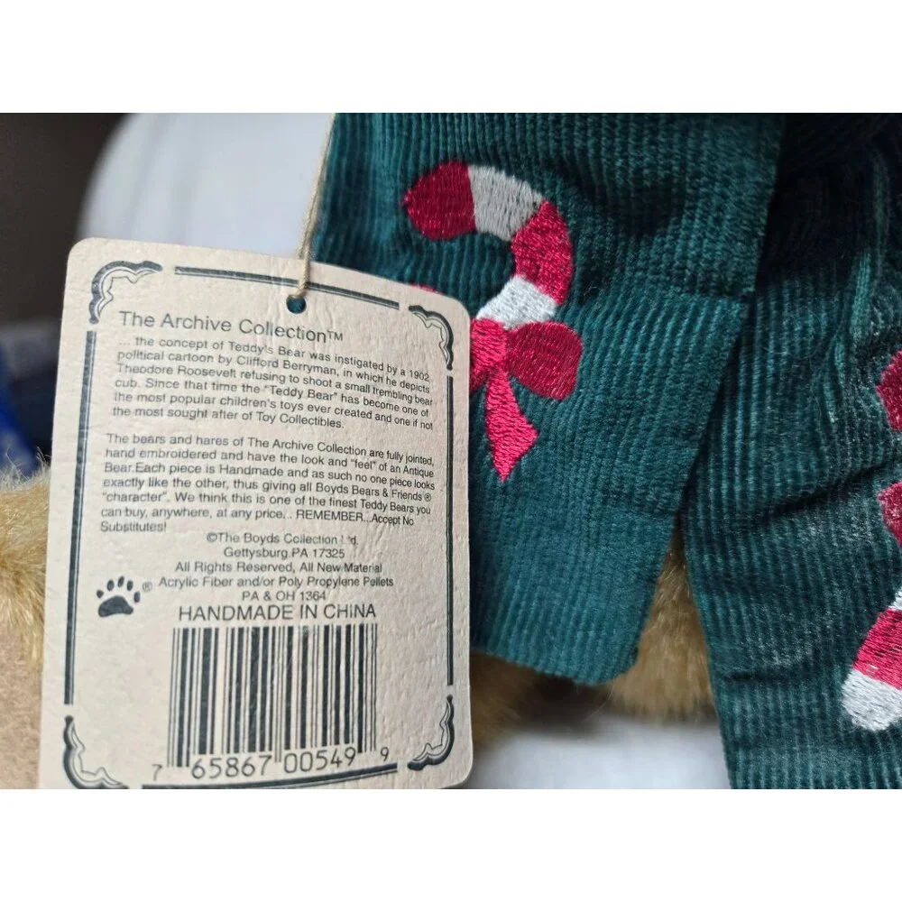 Boyds Bear‎ B.J Bearricane Plush Bear with Green Candy Cane Scarf and Green Hat
